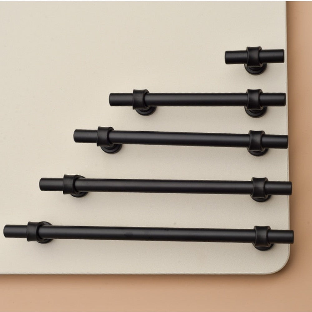 SKYE matte black bar pull dimensions — 256mm center-to-center hole spacing